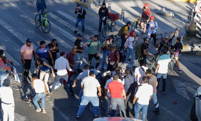 La Atlixcáyotl y la represión de la manifestación pacífica por la seguridad vial / Armando Pliego Ishikawa