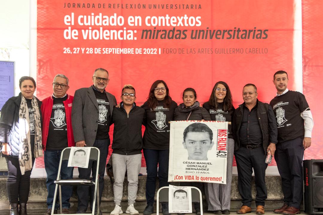 Un hijo es todo en nosotros: padres de los 43 reclaman justicia / Ibero Puebla
