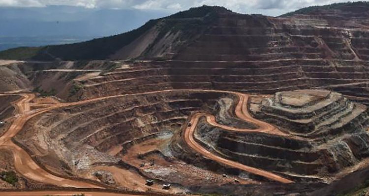 “Está favoreciendo saqueo”: especialistas denuncian a la industria minera en México / Ibero Puebla