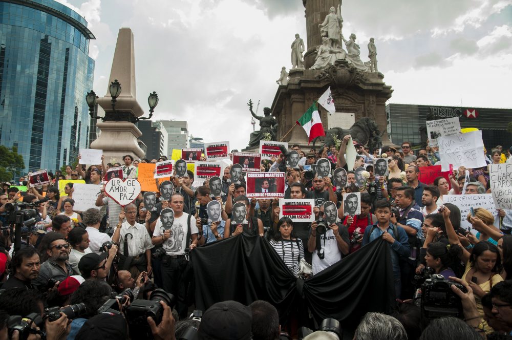 Letras en zona de guerra. El periodismo en México / Ruby Soriano