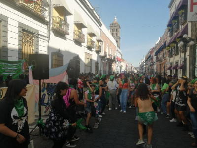 Bailongo por el derecho al aborto en Puebla / Sergio Mastretta