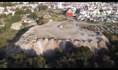 Continua el criminal tiradero de escombro al Atoyac frente a La Vista / VIDEO
