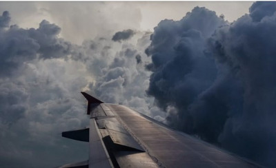 Aeroméxico, en el Vuelo AM 318, la belleza de la tormenta / Emma Yanes Rizo