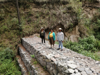 Las constructoras de presas de San Juan Tepulco al rescate de la Malinche /  Sergio Mastretta