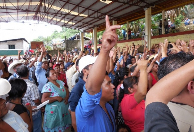 Memoria de Leticia Ánimas / La rebelión contra la hidroeléctrica en San Felipe Tepatlán. Una crónica de julio de 2015