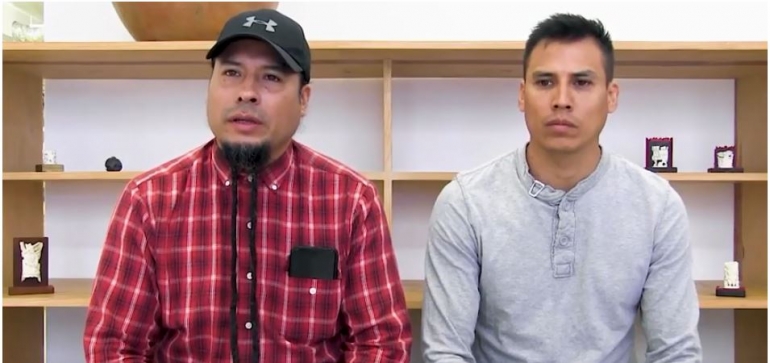 Ábrele la puerta al diablo y rompe el espejo/La historia de los artesanos Ruiz