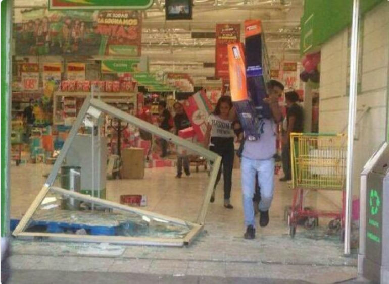 #SaqueosenPuebla: detrás del abismo el país que perdimos